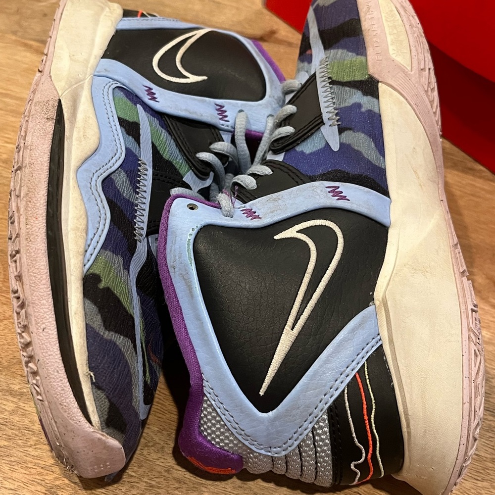 Make offers Nike Kyrie Infinity "Aluminum/Sail/Black" Basketball Shoe 6.5 gs